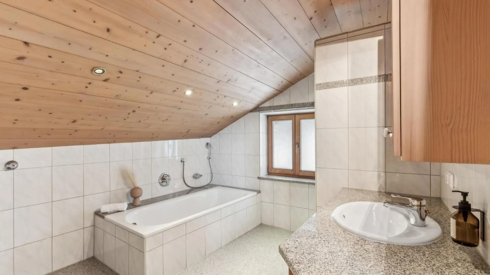Apartment Casa Primavera - Grosse Stadtvilla Im Zentrum Miesbachs Germany